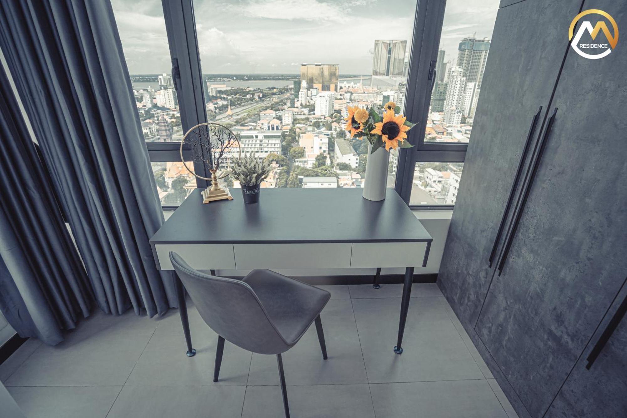 Hotel Serviced Apartments Top One Infinity Pool With View Of 360 Degree Phnom Pen Exterior foto