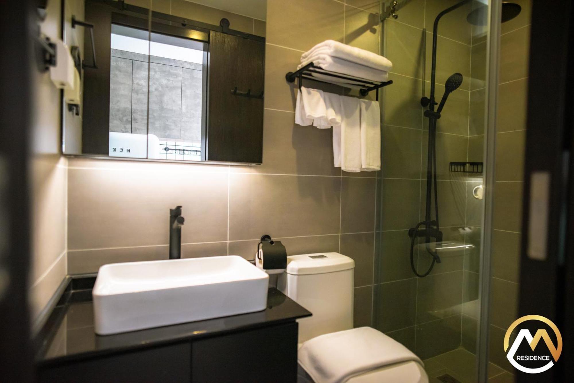 Hotel Serviced Apartments Top One Infinity Pool With View Of 360 Degree Phnom Pen Exterior foto