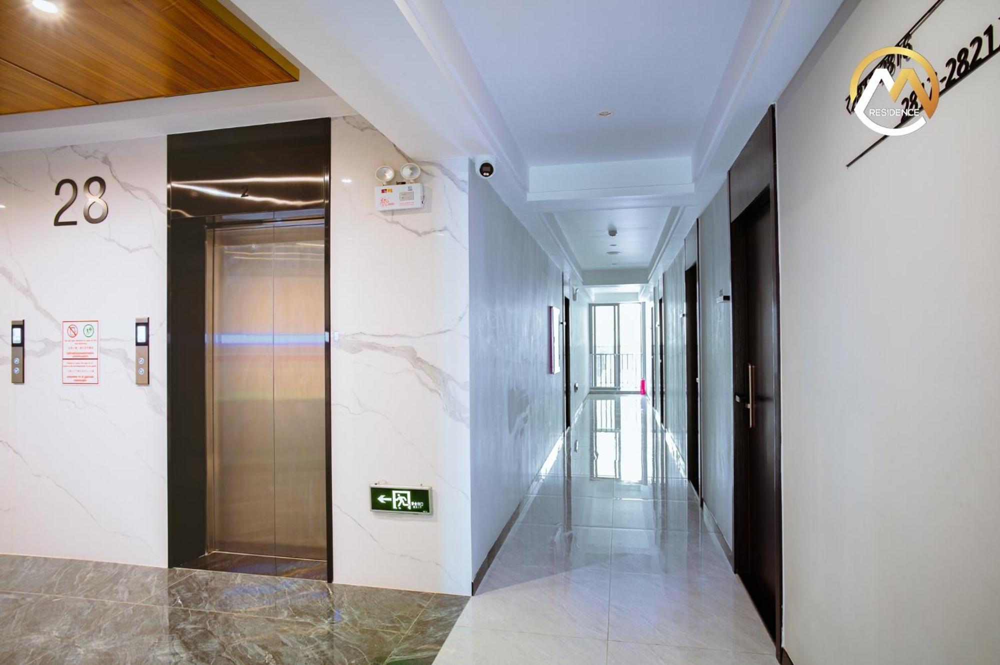 Hotel Serviced Apartments Top One Infinity Pool With View Of 360 Degree Phnom Pen Exterior foto